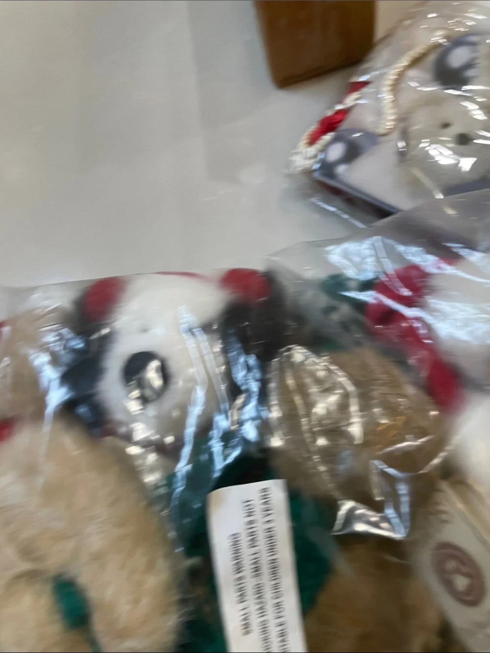 Boyd Bears The Head Bean Holiday Collection with Gifts and Gift Bags
